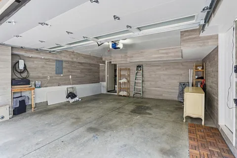 $1,999,000 | 10900 Lucky Oak Street, Cupertino, CA 95014