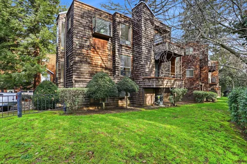 $1,999,000 | 10900 Lucky Oak Street, Cupertino, CA 95014