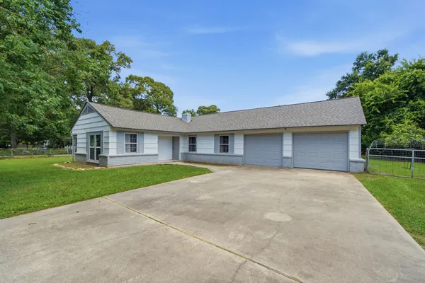 $2,200 | 14906 Quaking Aspen Drive, Tomball, TX 77377