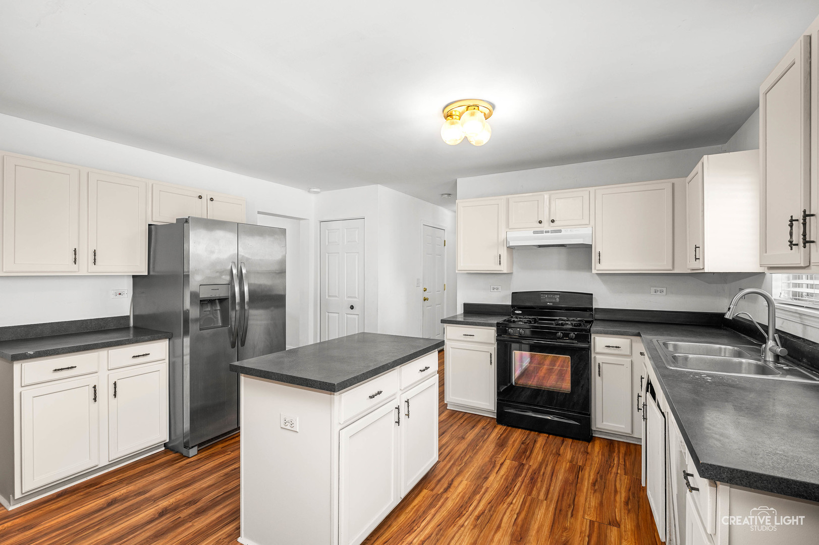 401 Foxborough Trail Bolingbrook, IL 60440 - Photo 4 of 34