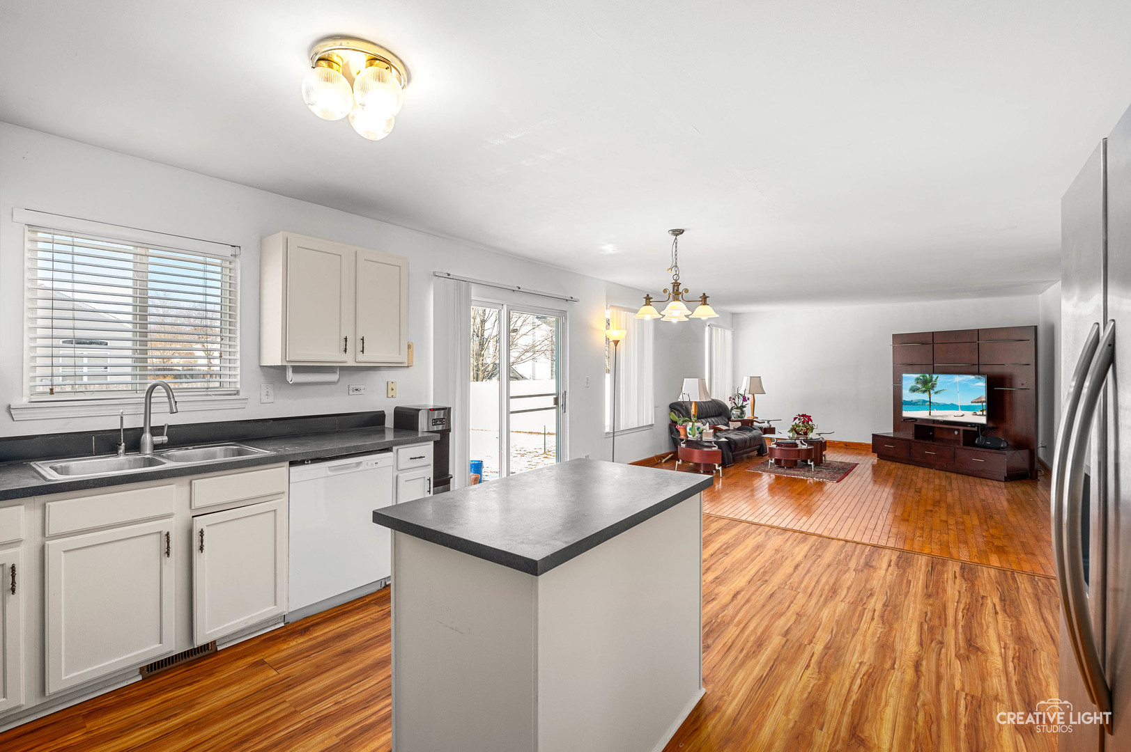 401 Foxborough Trail Bolingbrook, IL 60440 - Photo 5 of 34