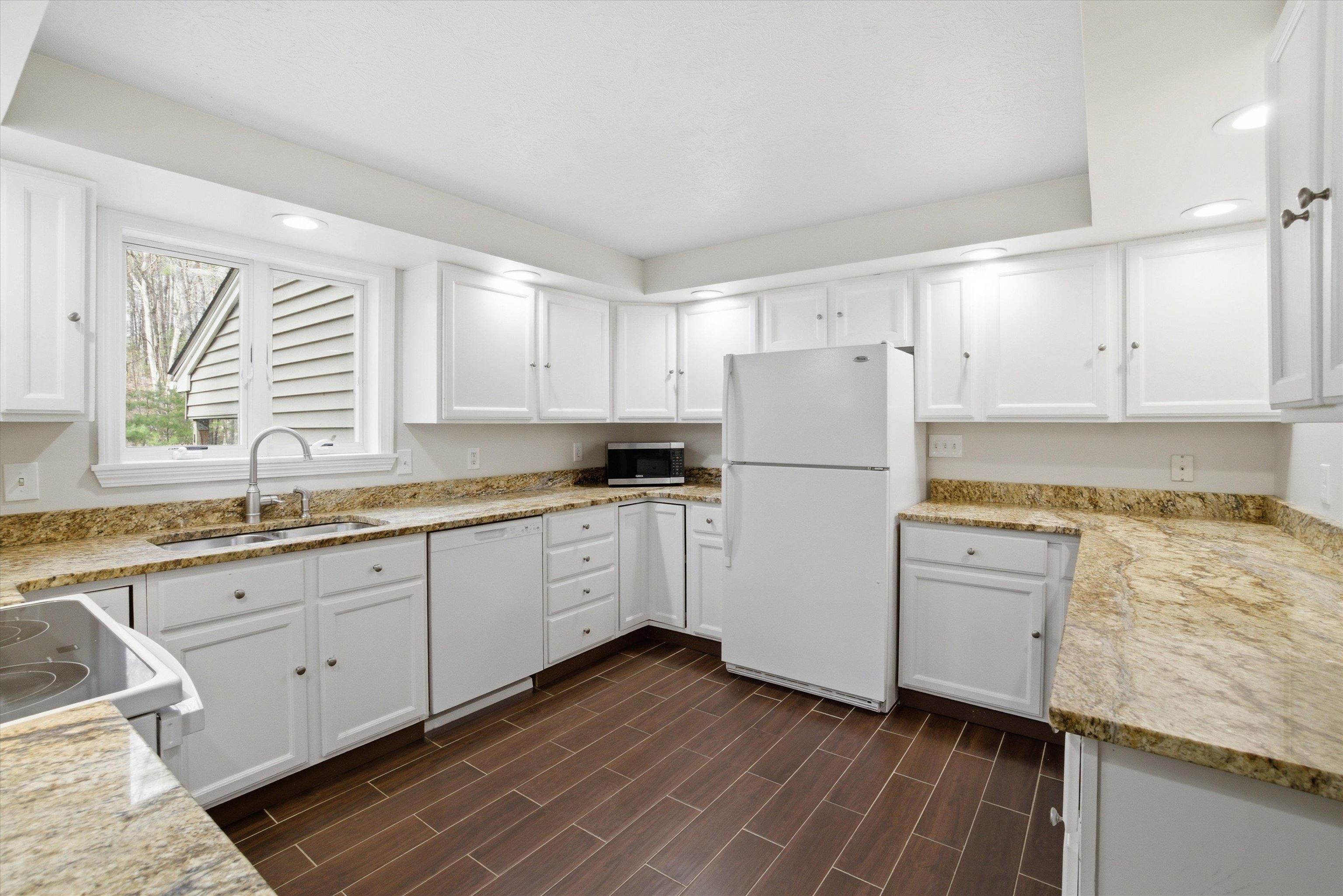 23 McQuestion Road Merrimack, NH 03054 - Photo 11 of 45