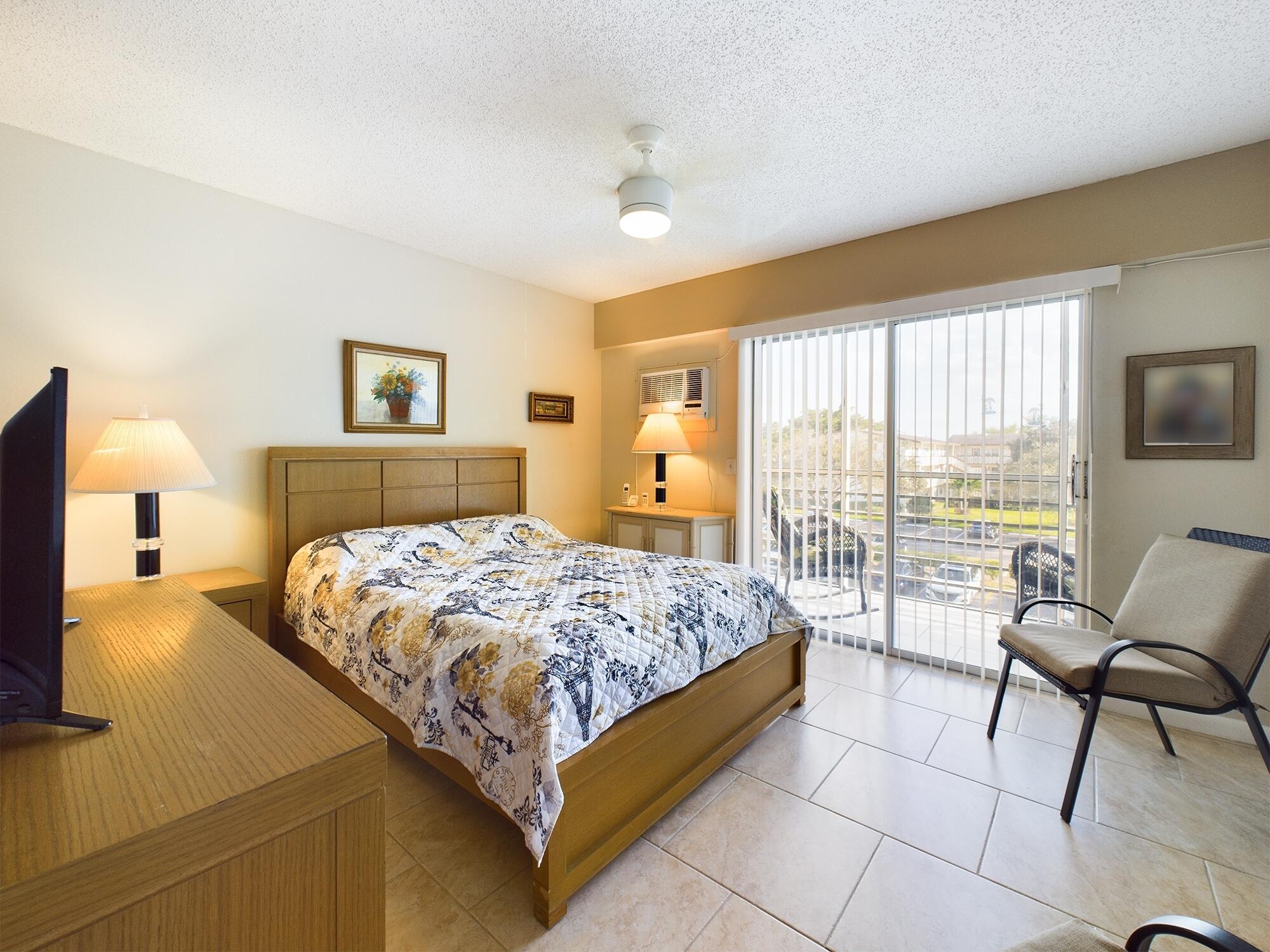 414 Mansfield I Boca Raton, FL 33434 - Photo 9 of 20 Very Bright Bedroom
