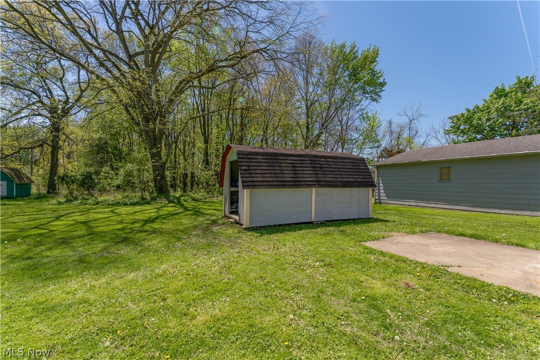4365 Burkey Road Youngstown, OH 44515 - Photo 32 of 36