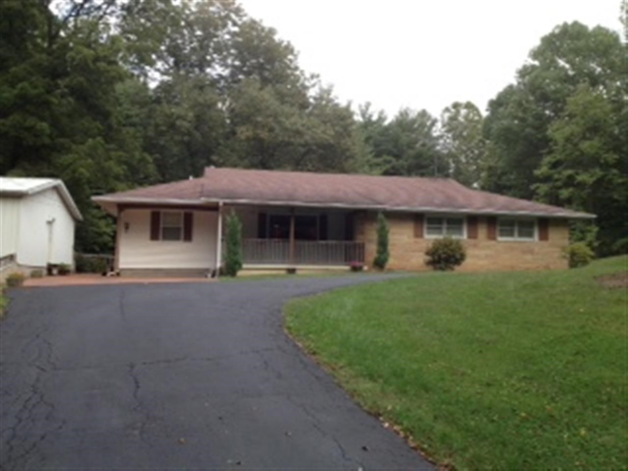 4490 North Thomas Road Bloomington, IN 47404 - Photo 1 of 21