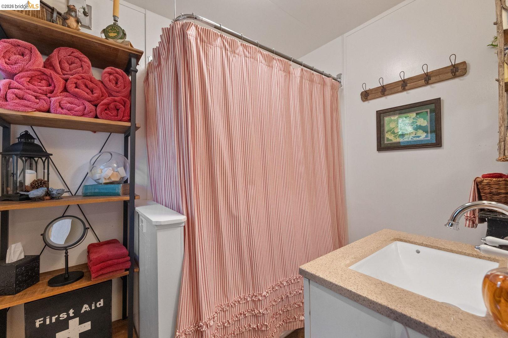 105 Pinecrest Lake Road Pinecrest, CA 95364 - Photo 26 of 35 Bathtub and shower combo.