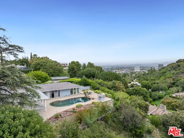 $3,125,000 | 15901 High Knoll Road, Encino, CA 91436