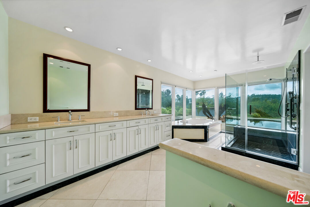 15901 High Knoll Road Encino, CA 91436 - Photo 22 of 41