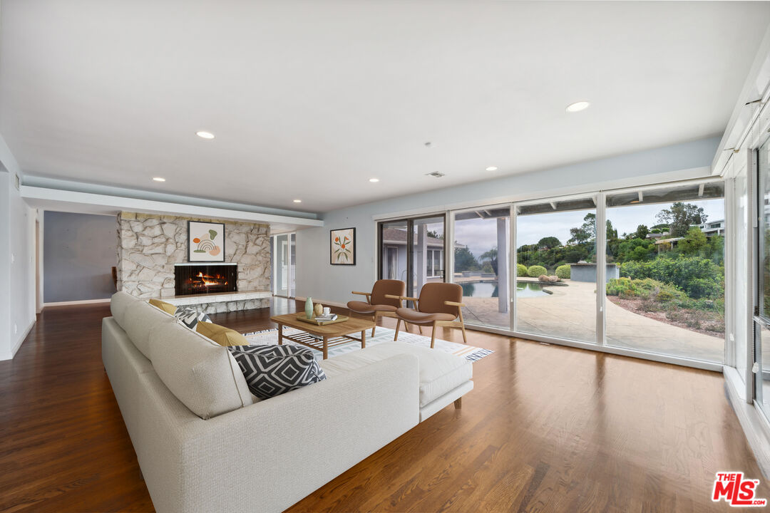 15901 High Knoll Road Encino, CA 91436 - Photo 9 of 41