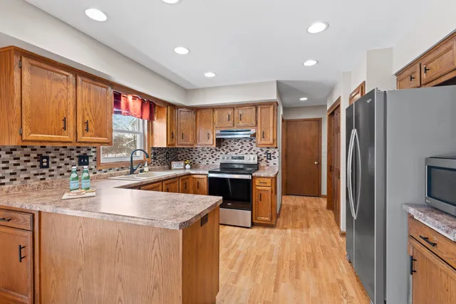 $549,900 | S14-w31855 High Meadow Lane, Delafield, WI 53018