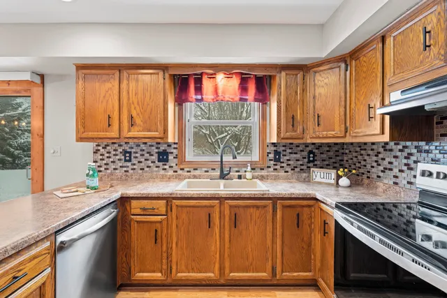 $549,900 | S14-w31855 High Meadow Lane, Delafield, WI 53018