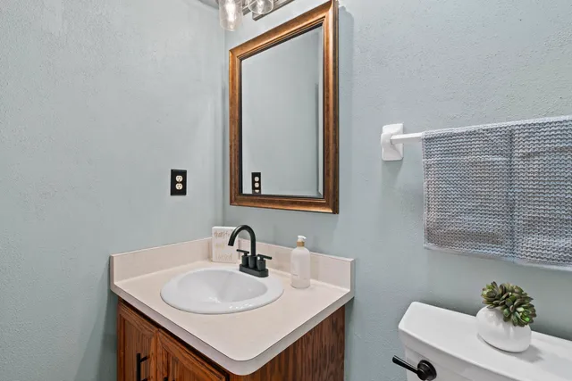 $549,900 | S14-w31855 High Meadow Lane, Delafield, WI 53018