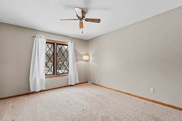 $549,900 | S14-w31855 High Meadow Lane, Delafield, WI 53018