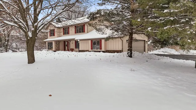 $549,900 | S14-w31855 High Meadow Lane, Delafield, WI 53018