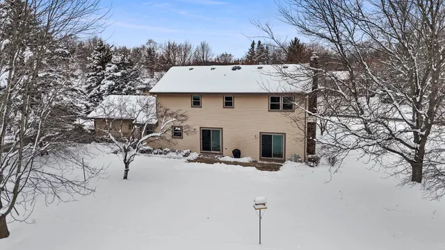 $549,900 | S14-w31855 High Meadow Lane, Delafield, WI 53018