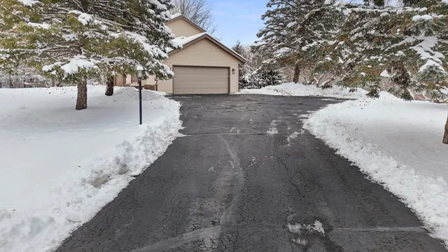 $549,900 | S14-w31855 High Meadow Lane, Delafield, WI 53018