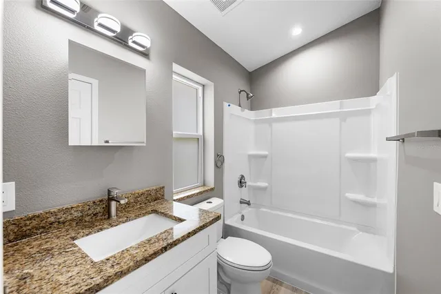 $399,500 | 3914 Walnut Avenue, Sarasota, FL 34234