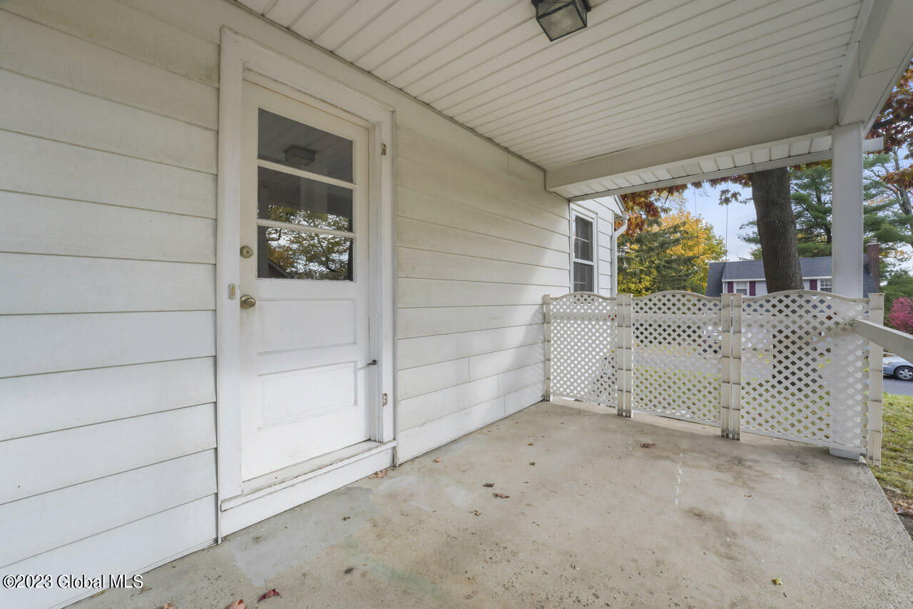 31 Hillcrest Road Colonie, NY 12110 - Photo 31 of 39 86-DSC04382