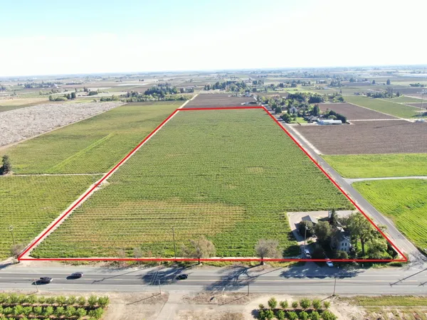 $1,150,000 | 7076 E Highway, Lodi, CA 95240