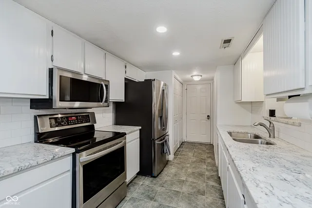 $185,000 | 9017 Cinnebar Drive, Indianapolis, IN 46268