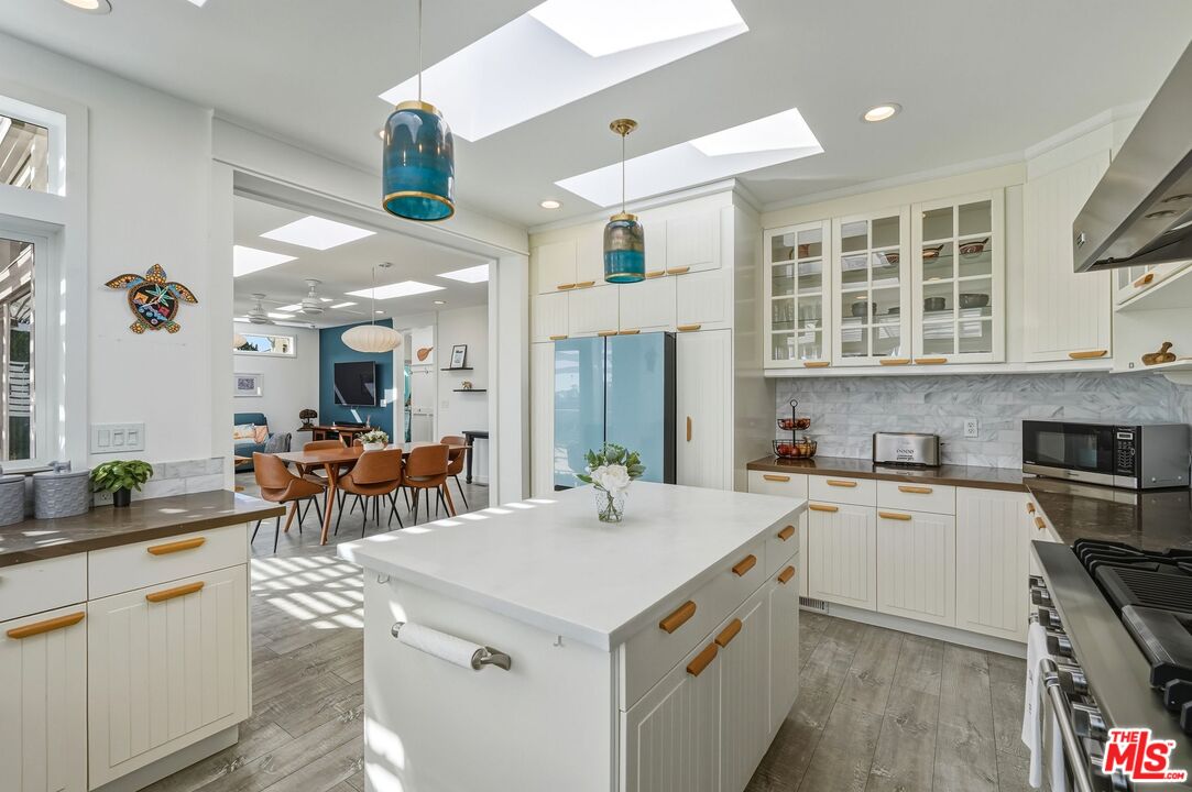 29500 Heathercliff Road, Unit 105 Malibu, CA 90265 - Photo 15 of 67