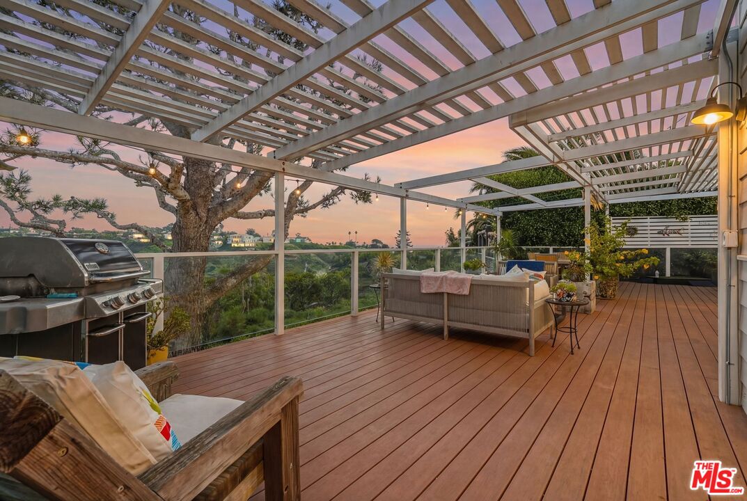 29500 Heathercliff Road, Unit 105 Malibu, CA 90265 - Photo 19 of 67