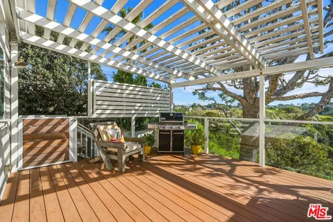 $2,449,000 | 29500 Heathercliff Road, Unit 105, Malibu, CA 90265