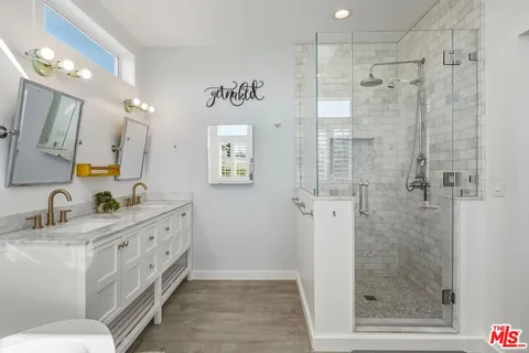 $2,449,000 | 29500 Heathercliff Road, Unit 105, Malibu, CA 90265