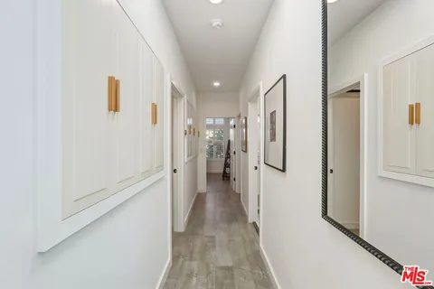 $2,449,000 | 29500 Heathercliff Road, Unit 105, Malibu, CA 90265