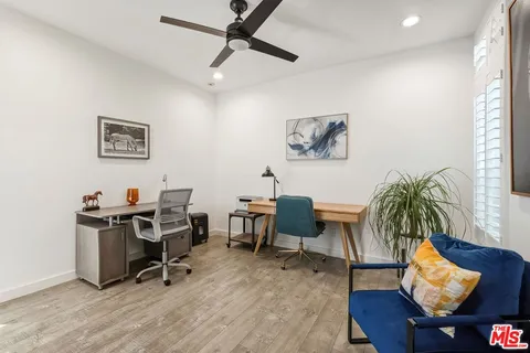 $2,449,000 | 29500 Heathercliff Road, Unit 105, Malibu, CA 90265