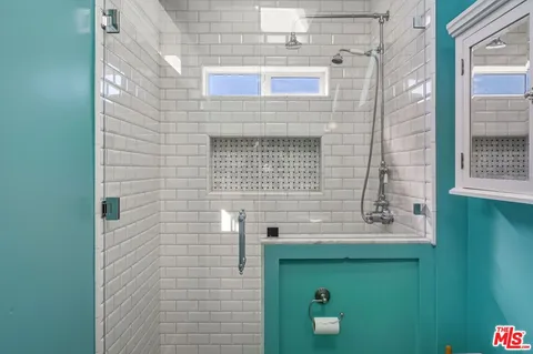 $2,449,000 | 29500 Heathercliff Road, Unit 105, Malibu, CA 90265