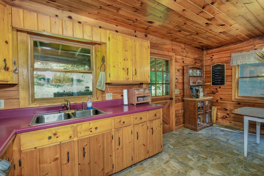 2785 Sunny Point Road Murphy, NC 28906 - Photo 13 of 43