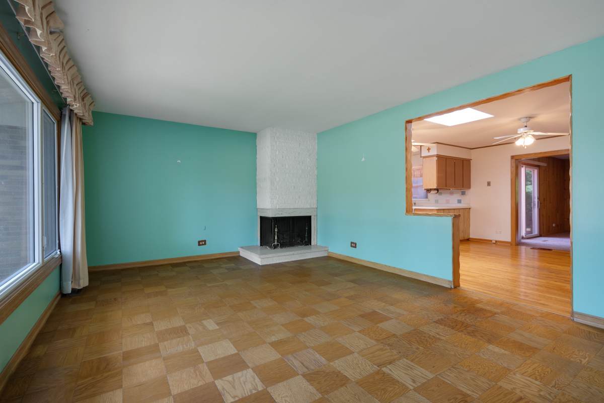 79 Eden Road Elk Grove Village, IL 60007 - Photo 4 of 26