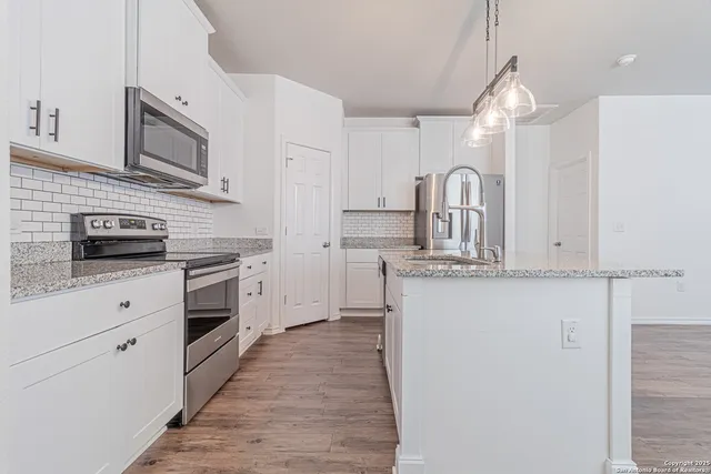 $1,750 | 6739 Freedom, San Antonio, TX 78242