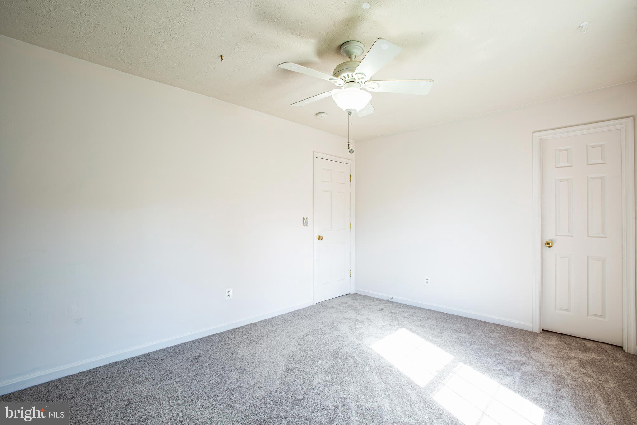 35258 Pheasant Ridge Road Locust Grove, VA 22508 - Photo 28 of 51 Large bedrooms