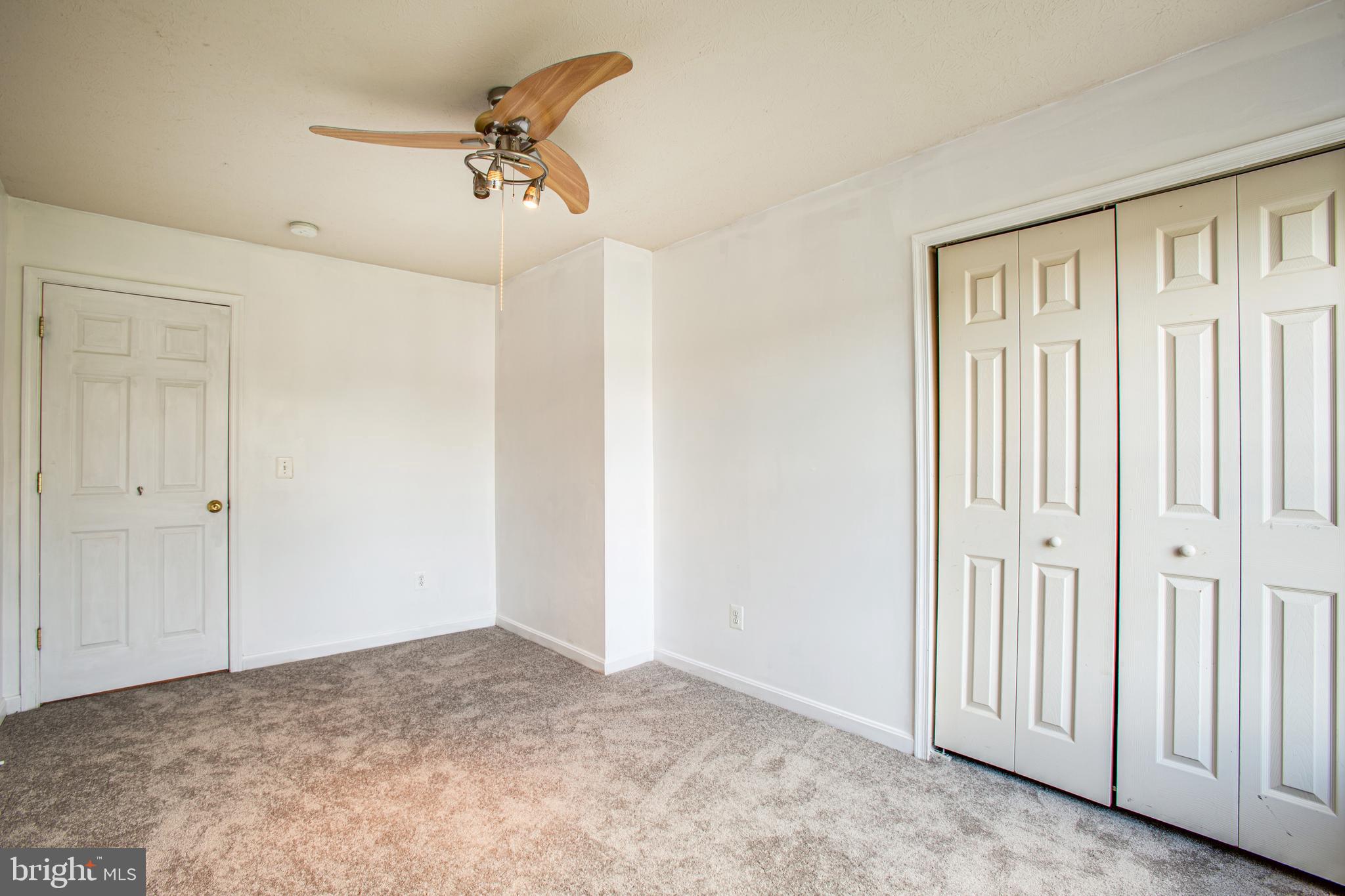 35258 Pheasant Ridge Road Locust Grove, VA 22508 - Photo 30 of 51 Large bedrooms