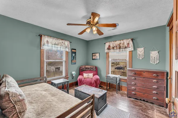 $189,900 | 502 Orange Street, Rossville, KS 66533