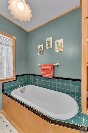 $189,900 | 502 Orange Street, Rossville, KS 66533
