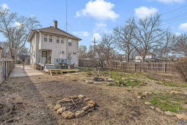 $189,900 | 502 Orange Street, Rossville, KS 66533