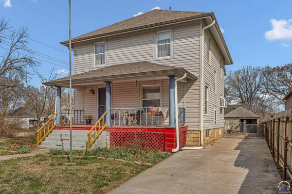 $189,900 | 502 Orange Street, Rossville, KS 66533