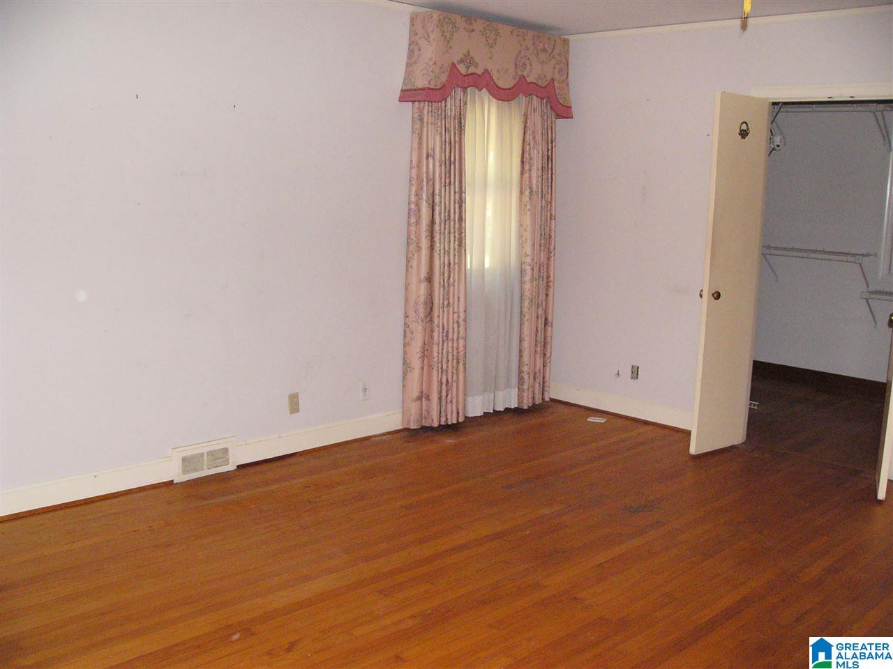 2436 Shades Crest Road Birmingham, AL 35216 - Photo 10 of 25