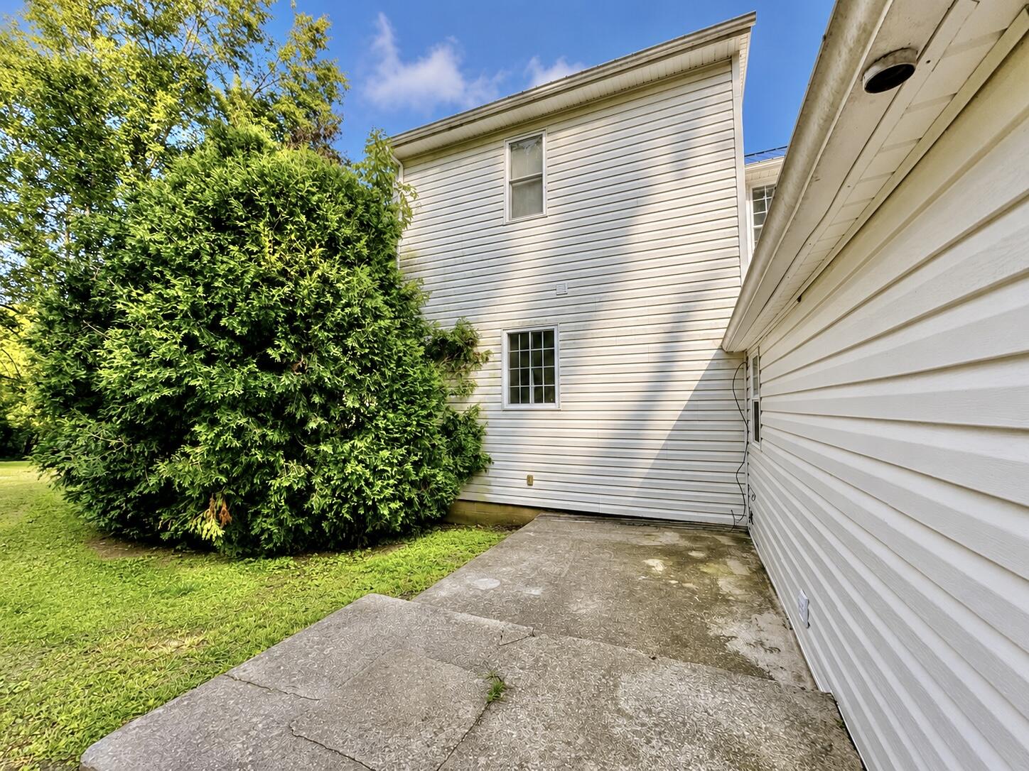 3067 South Ripley Road Maysville, KY 41056 - Photo 5 of 64 0DA0107B-F1AA-4C7B-BB3E-39725D4F7393