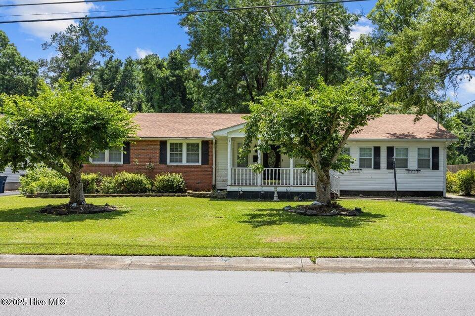 613 Maple Street Jacksonville, NC 28540 - Photo 1 of 23 front