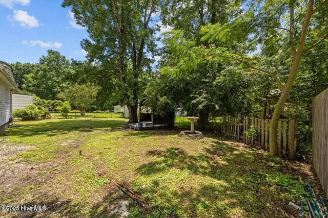 $1,700 | 613 Maple Street, Jacksonville, NC 28540