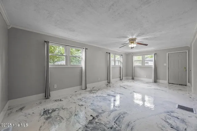 $1,700 | 613 Maple Street, Jacksonville, NC 28540