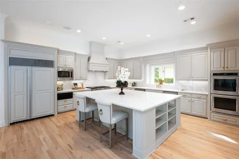 $3,995,000 | 2 Manzano Circle, Dallas, TX 75230