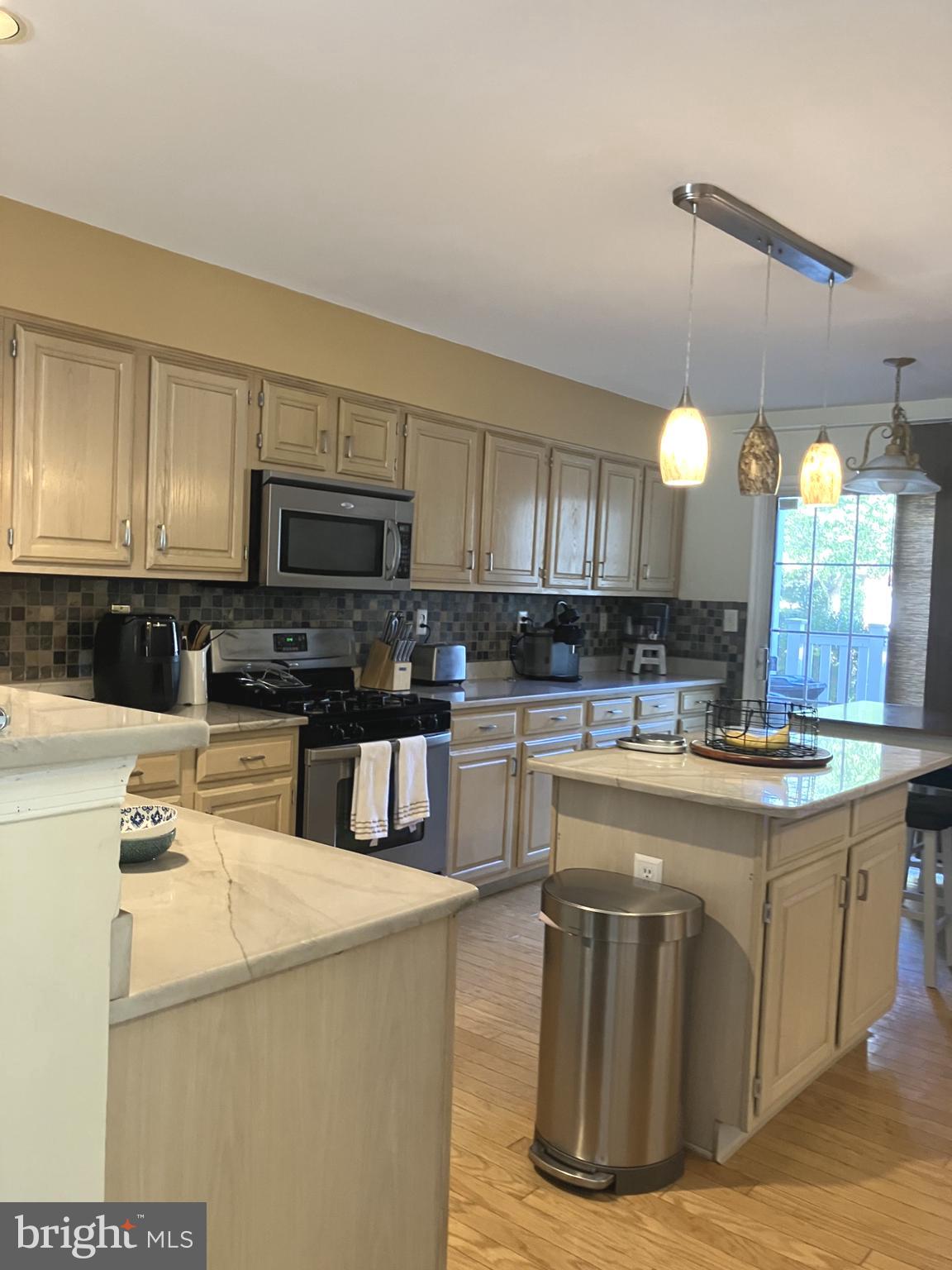 301 Deer Run Court Pennington, NJ 08534 - Photo 3 of 22