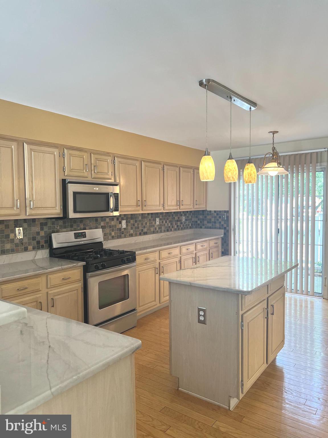 301 Deer Run Court Pennington, NJ 08534 - Photo 4 of 22