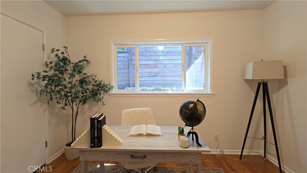 1111 Arbor Dell Road Los Angeles, CA 90041 - Photo 22 of 42 a view of a workspace