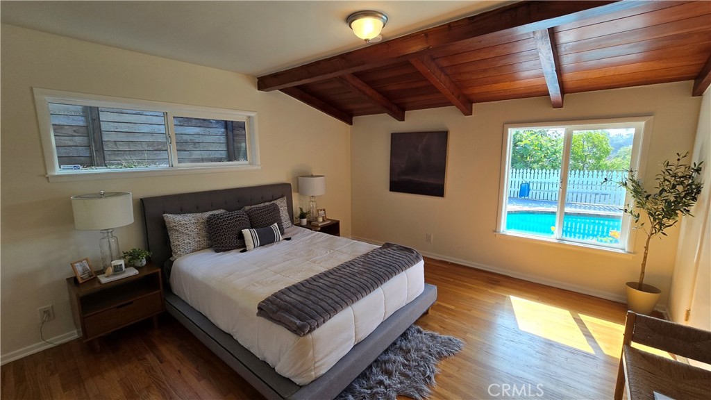 1111 Arbor Dell Road Los Angeles, CA 90041 - Photo 23 of 42 a bedroom with a bed and a window